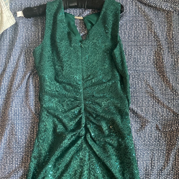 Green sequins dress - Picture 2 of 2